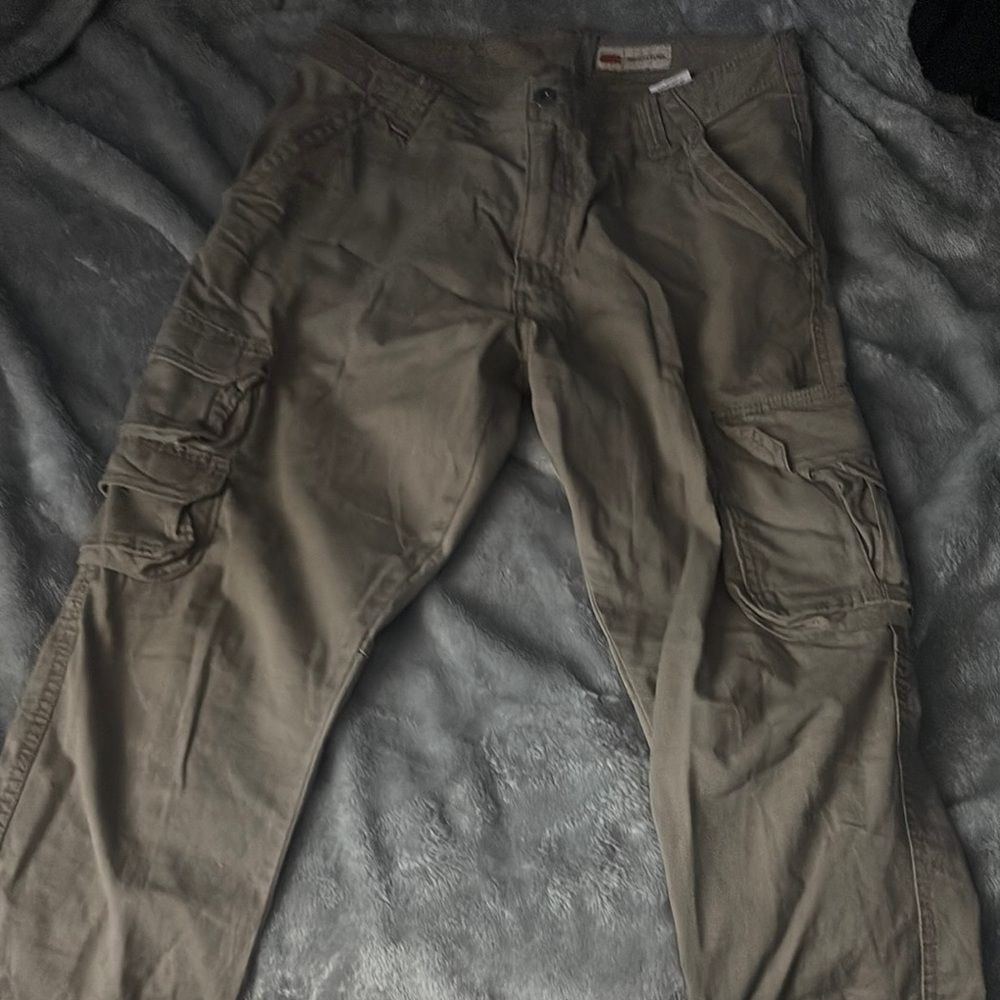 Men's Cargo Pants in Olive Green
